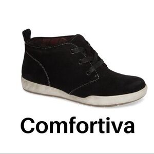COMFORTIVA Leawood black suede chukka sneakers